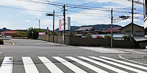 鷹野橋西詰交差点